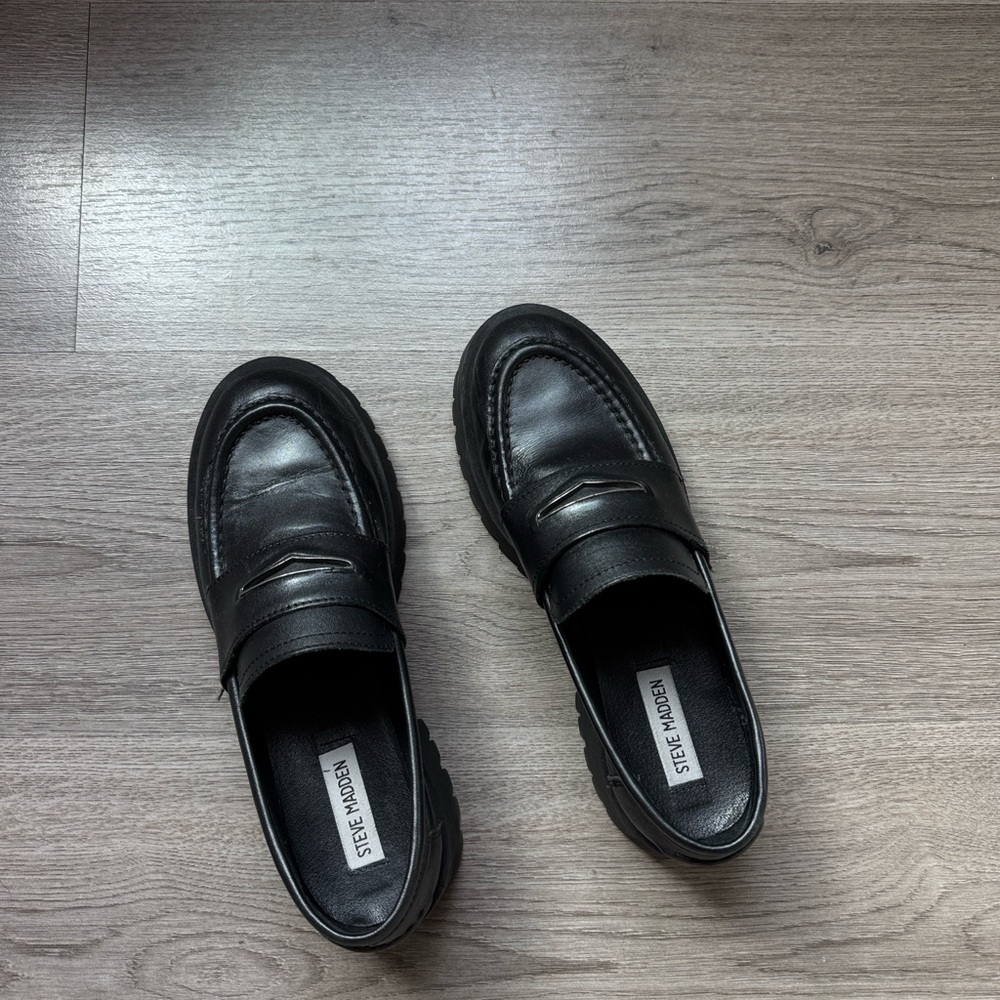Steve Madden Women's Black Loafers - Picture 2 of 7